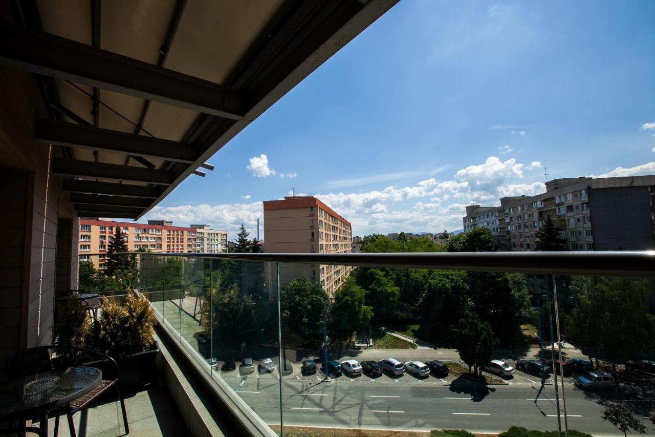 Victoria Bulevard Hotel Brasov Ngoại thất bức ảnh